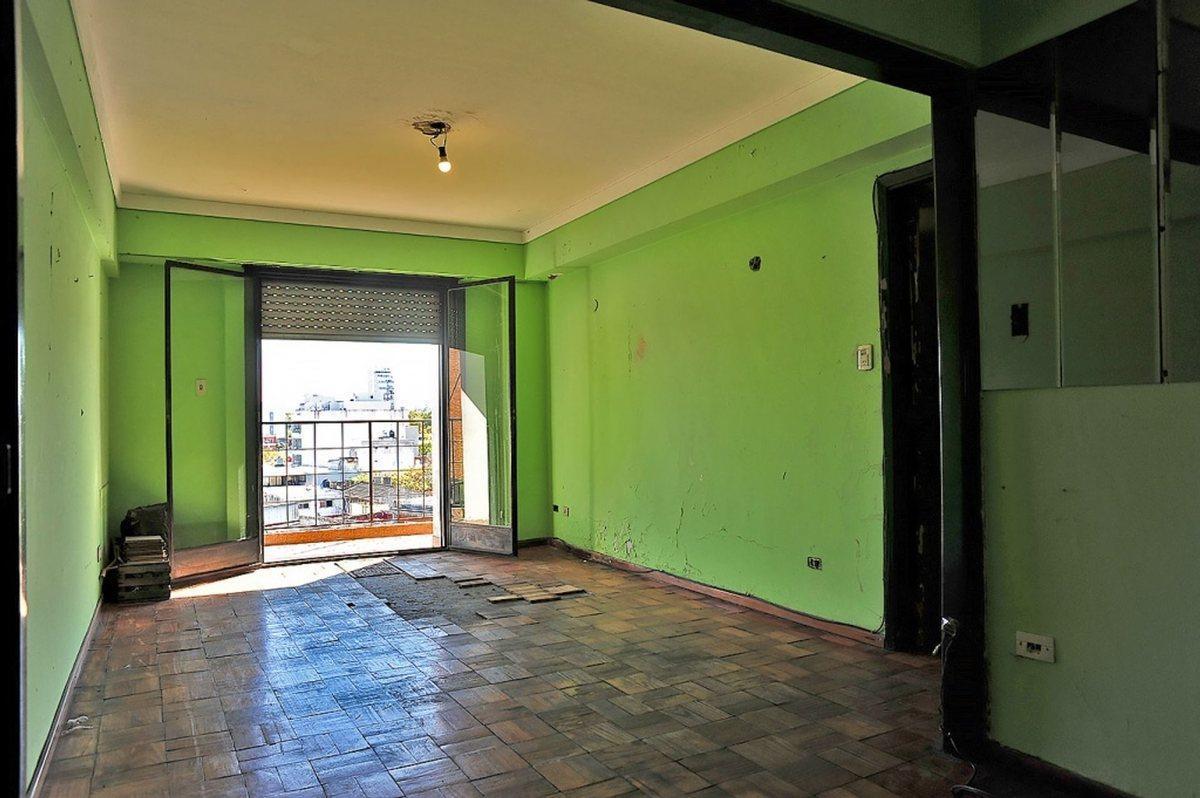 Dpto 3 amb en VENTA en VILLA CRESPO a remodelar