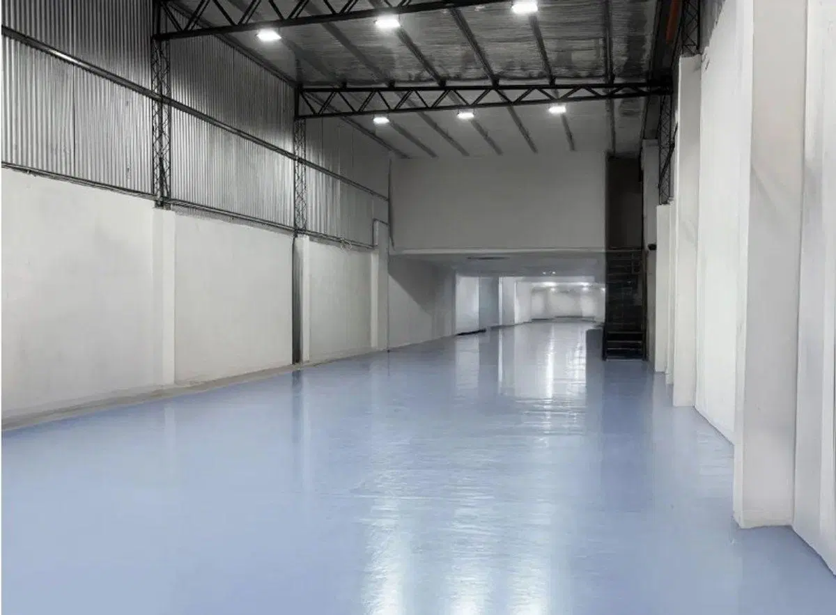 Venta Galpón Deposito a estrenar c/ oficinas 2