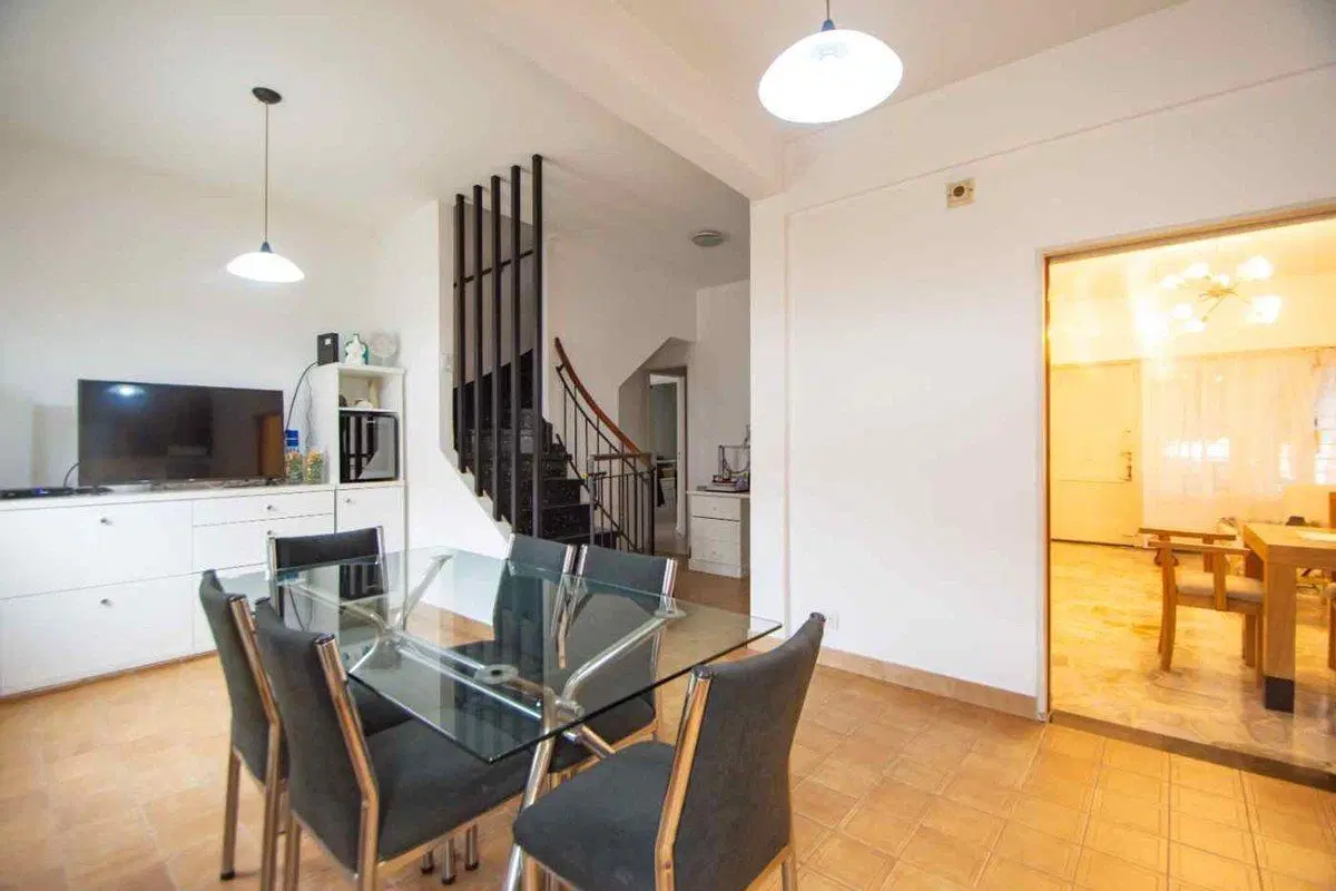 VENTA CASA 5 AMBIENTES EN EL PALOMAR 3