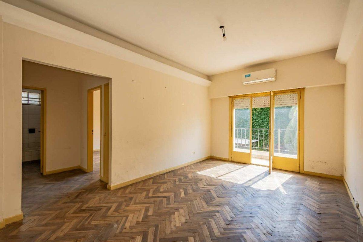 Venta Luminoso departamento 3 ambientes con Balcon