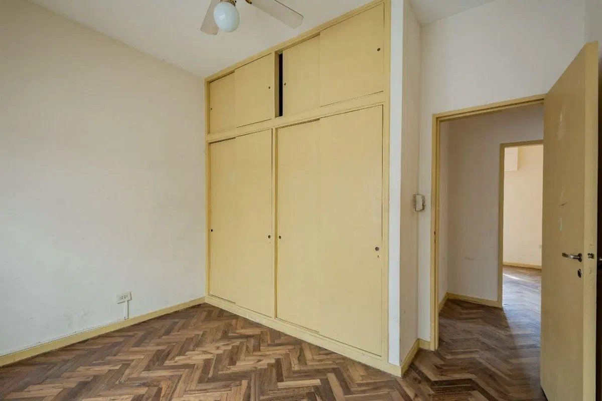 Venta Luminoso departamento 3 ambientes con Balcon 4