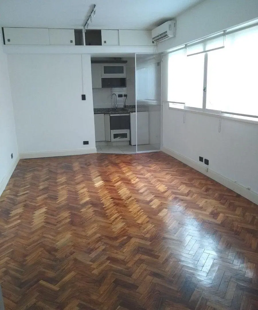 Oficina monoambiente a la venta en Microcentro 4