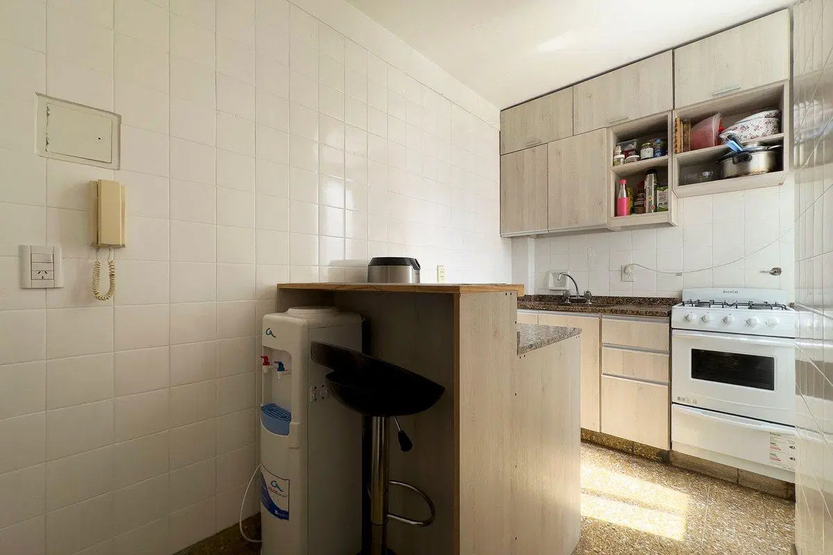 Venta Depto. 3 Ambientes con Balcón Monte Castro 4