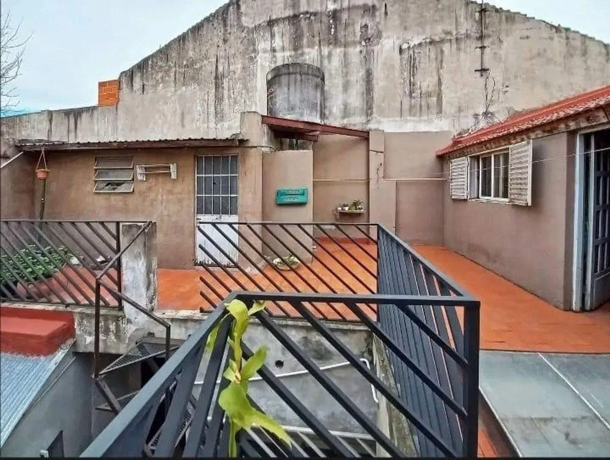 VENTA DE CASA 5 AMB  PARQUE AVELLANEDA  C/TERRAZA 5