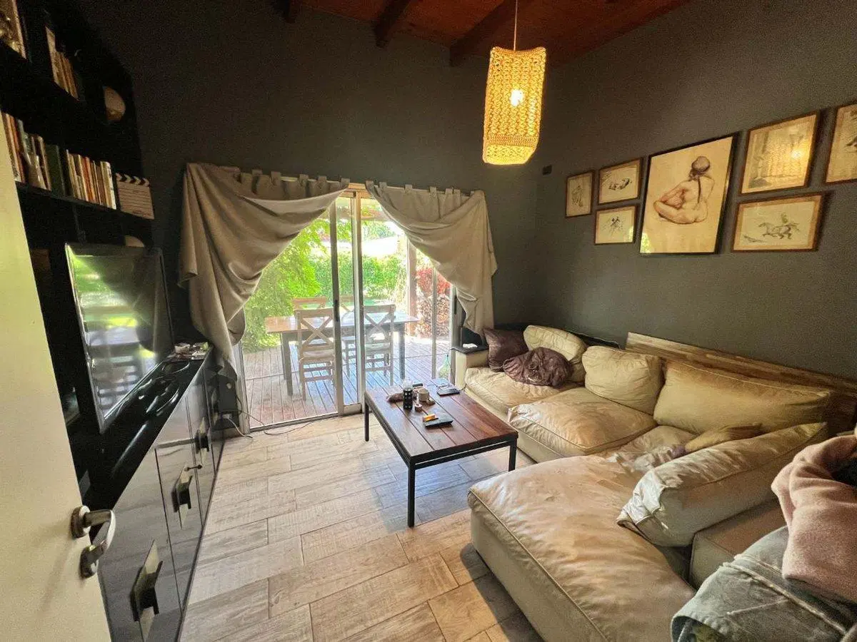 PH Tipo Casa en Barrio Cerrado con Jardín y Pileta 2