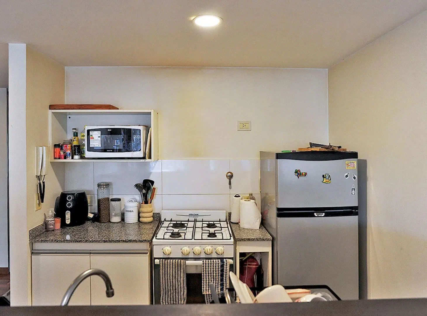 Venta Monoambiente con balcón y amenities Urquiza 3