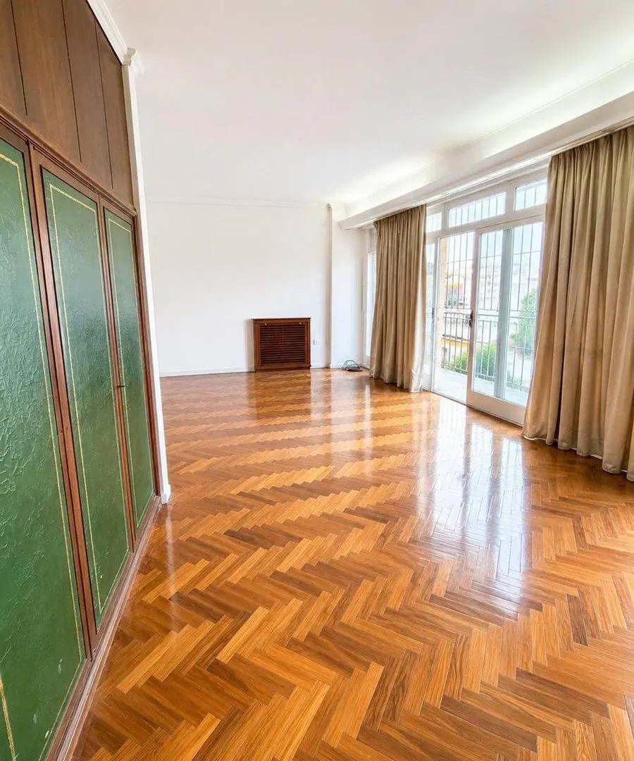 VENTA  DEPTO PISO  4 AMB Y DEPENDENCIA SIN EXPENSA 3