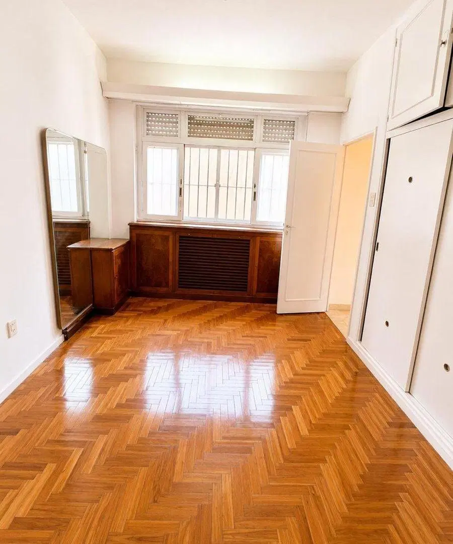 VENTA  DEPTO PISO  4 AMB Y DEPENDENCIA SIN EXPENSA 4