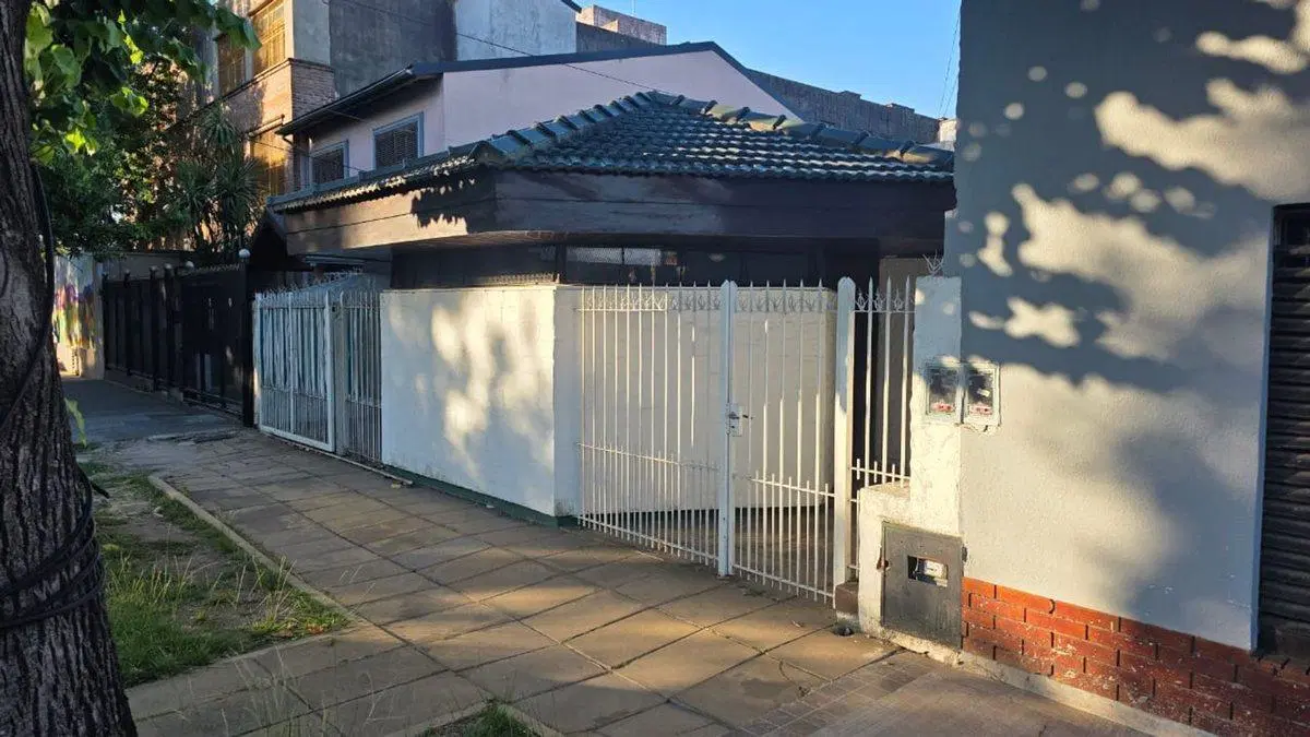 VENTA CASA MERLO MULTIFAMILIAR 4