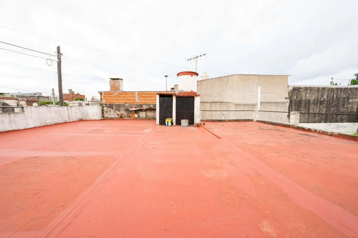 VENTA CASA 3 AMBIENTES EN CIUDADELA CON JARDIN 5