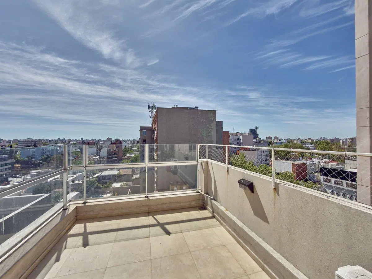 Venta Departamento con Terraza y Cochera 8