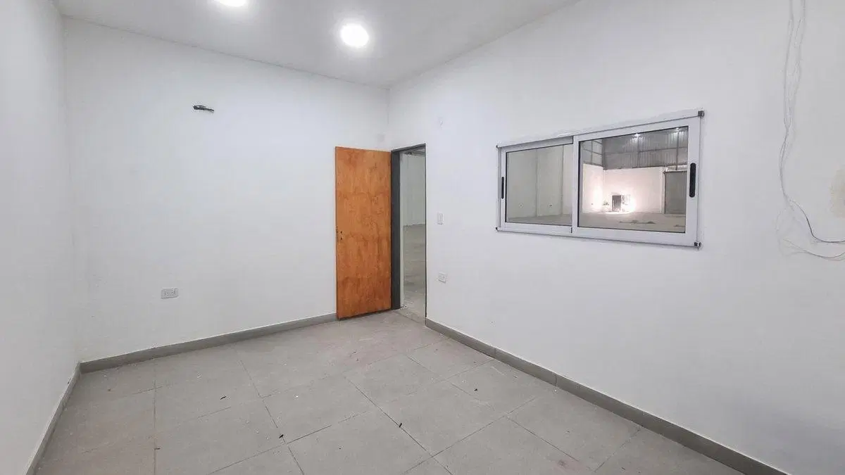 Venta Galpón a estrenar ofic. apto básquet padel 5