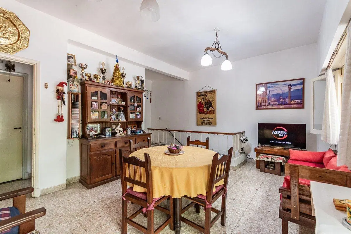 Venta PH 4 ambientes con terraza y balcón 4