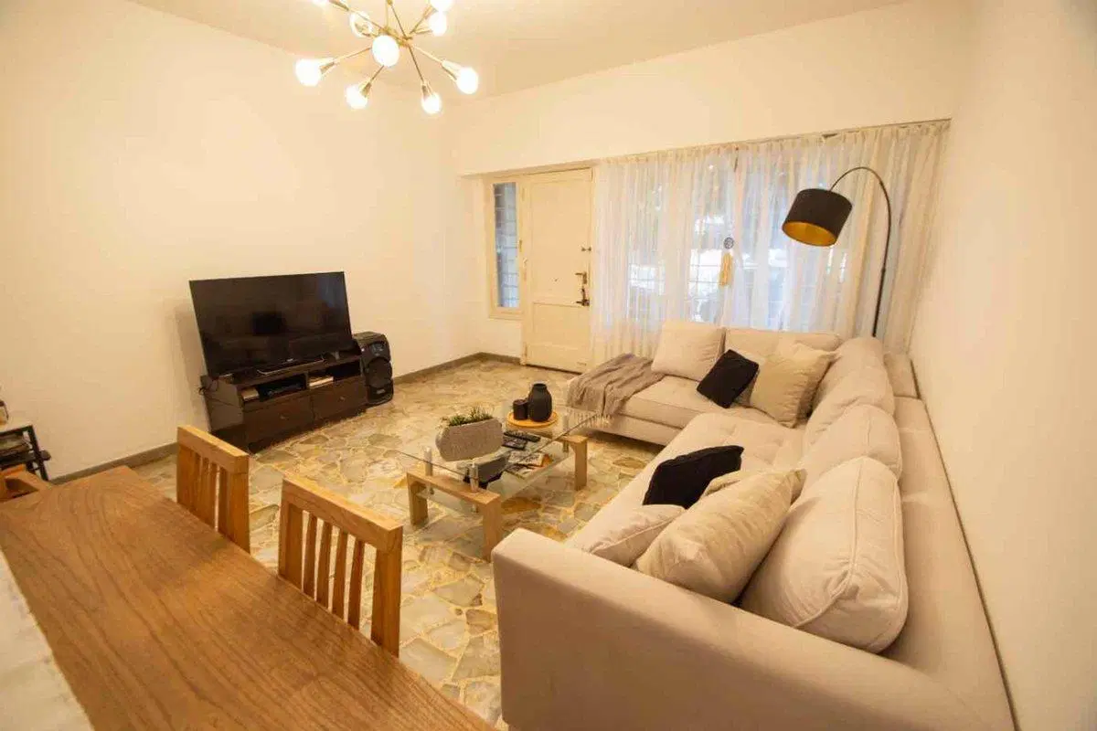 VENTA CASA 5 AMBIENTES EN EL PALOMAR 2