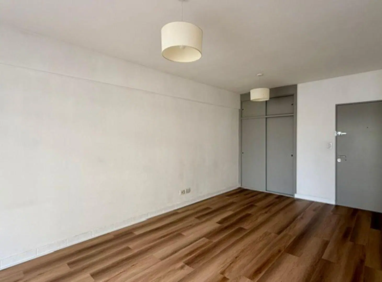Alquiler Depto Monoambiente Balcón Frente Coghlan 3