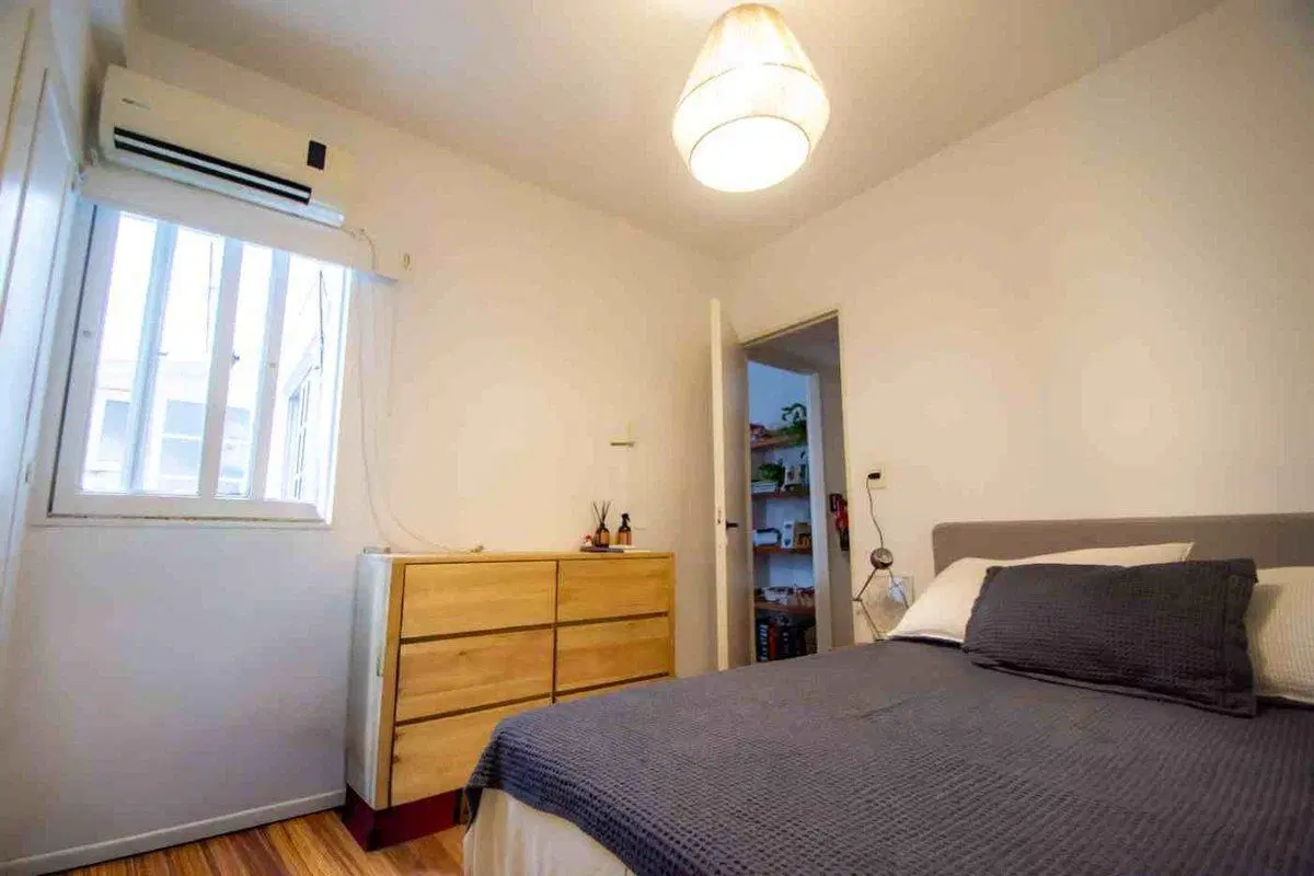 Venta depto dos ambientes con patio en Versalles 5