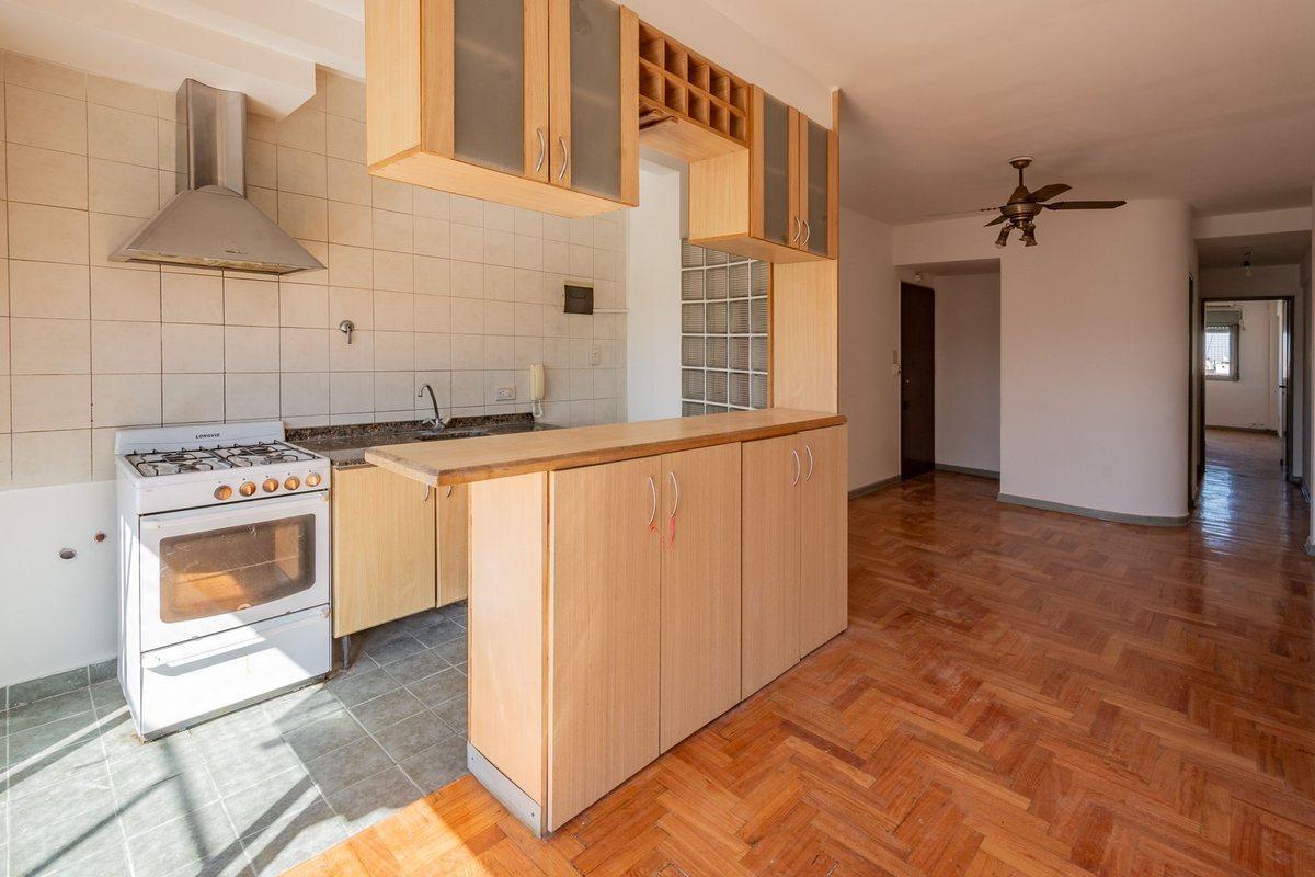 Foto de Venta- semipiso 2 amb. con toilette y garage., imagen 1