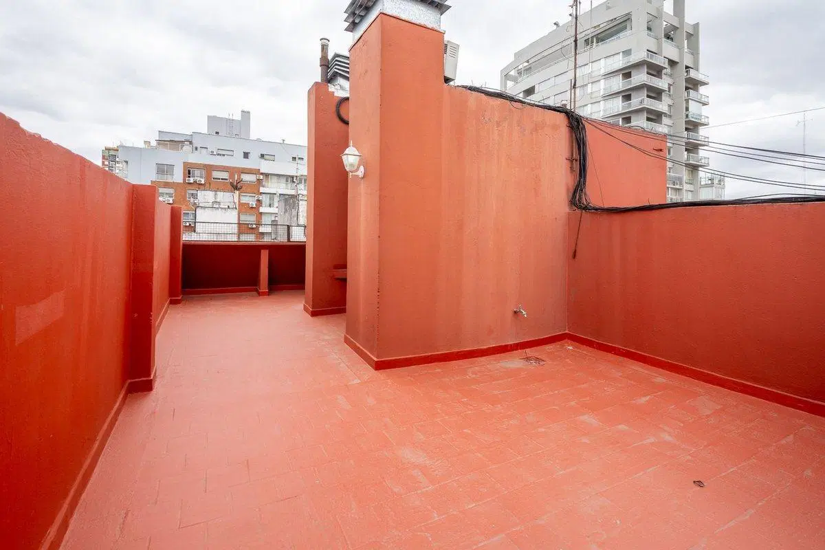VENTA SEMIPISO Triplex 5 Ambientes, terraza propia 5