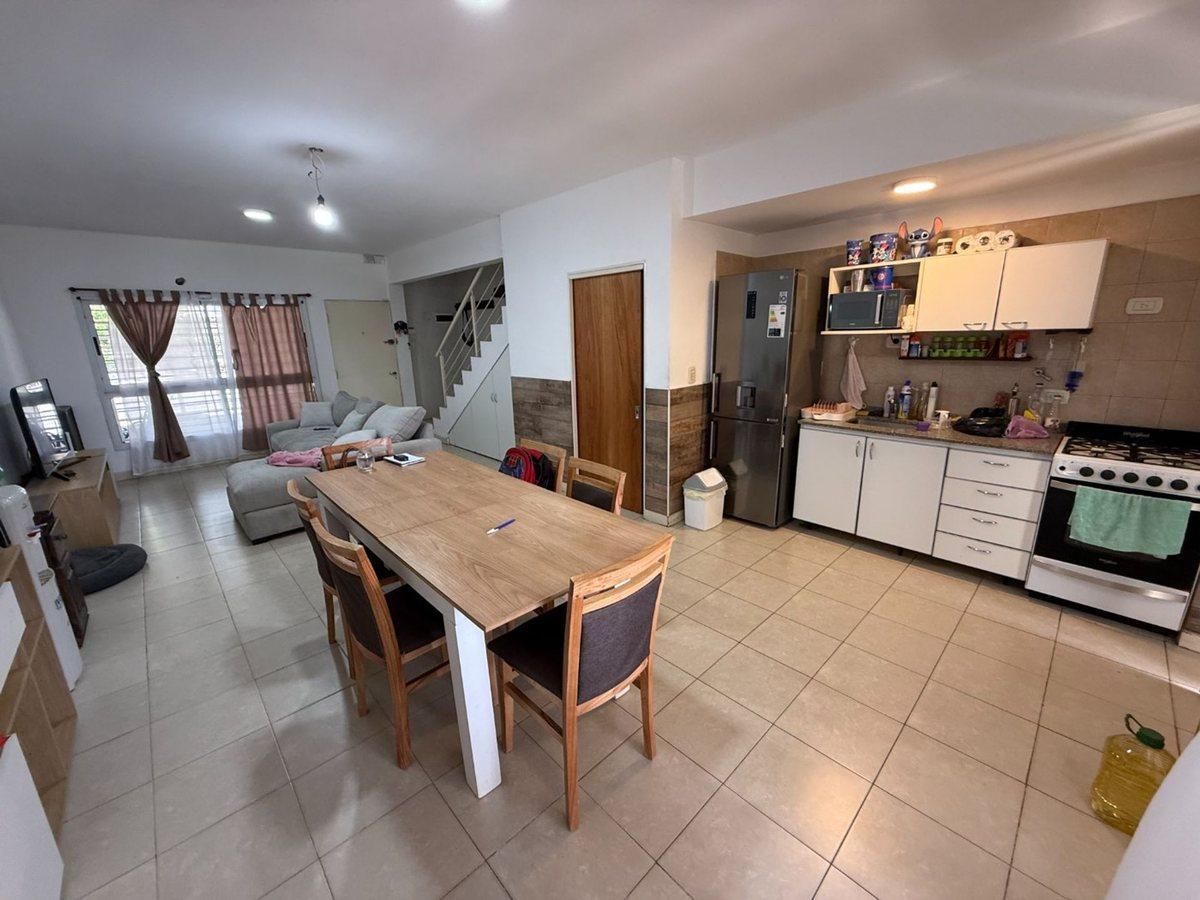 Foto de VENTA PH DE 3 AMB CIUDAD EVITA C/ PILETA +GARAGE, imagen 1
