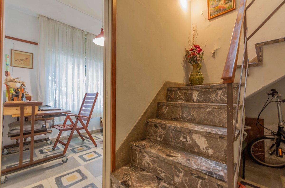 Foto de VENTA CASA 7 AMBIENTES EN BELGRANO R, imagen 2