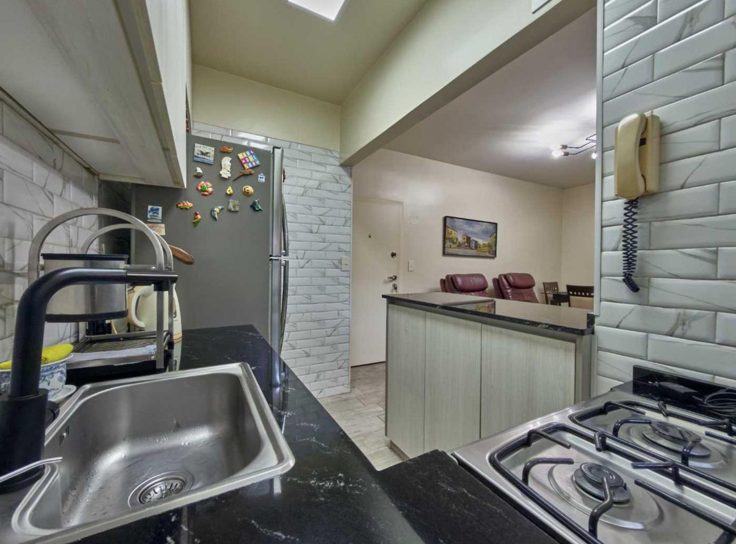 Foto de VENTA DEPTO 3 AMB, 2 PATIOS REFACCIONADO CABALLITO, imagen 2