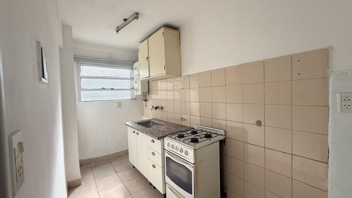 Foto de VENTA DEPARTAMENTO DOS AMBIENTES ALMAGRO APTO CRED, imagen 4