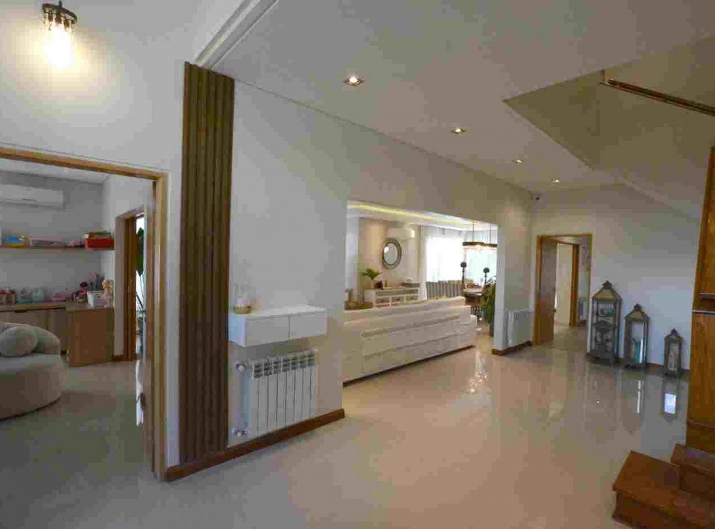 Foto de VENTA CASA 8 AMBIENTES VALVEDEZ BARRIO PRIVADO, imagen 1