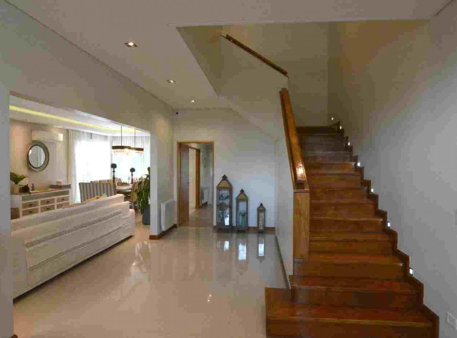 Foto de VENTA CASA 8 AMBIENTES VALVEDEZ BARRIO PRIVADO, imagen 2