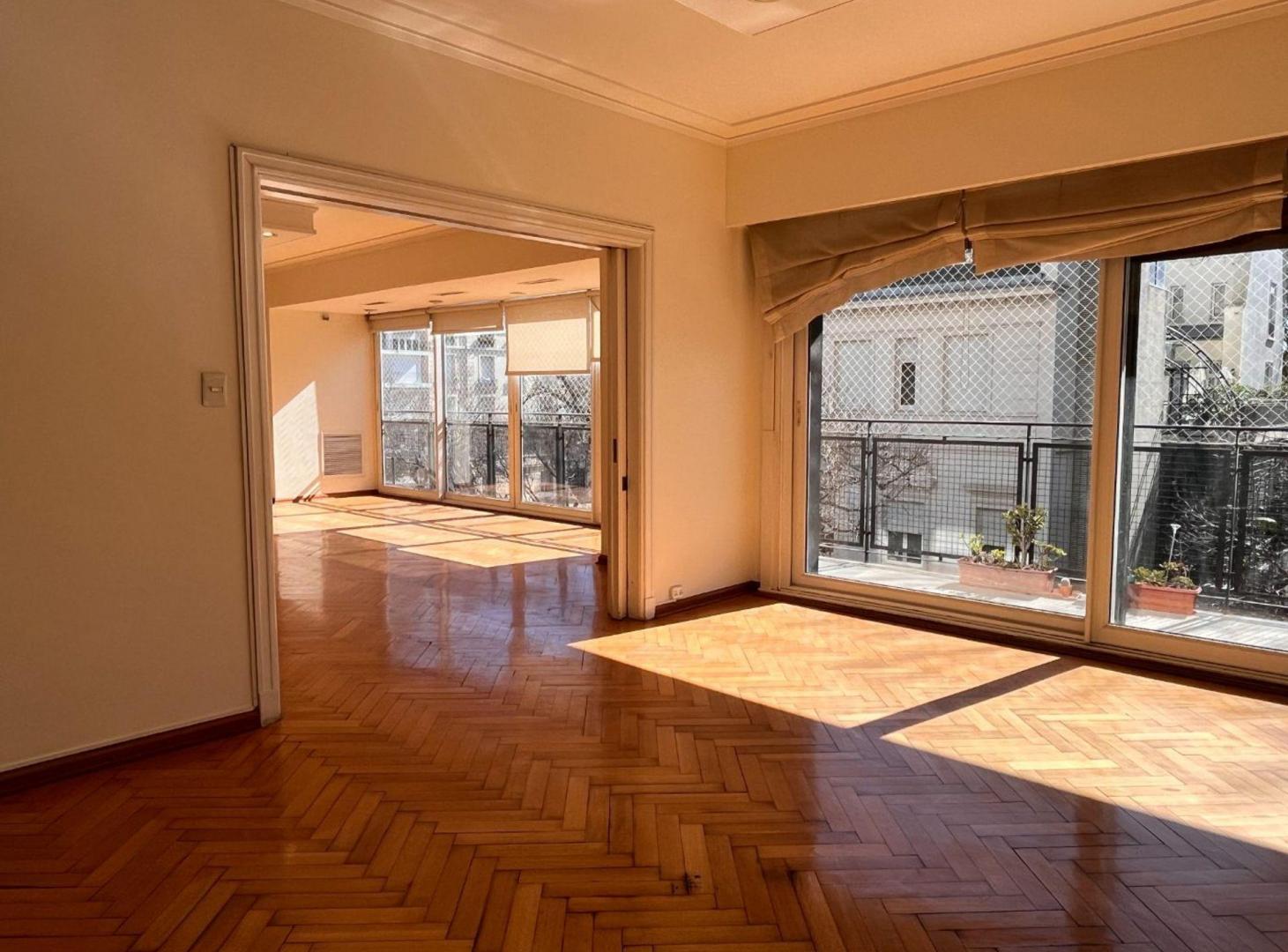 Foto de ALQUILER Piso con Jardín de Invierno en Recoleta, imagen 2