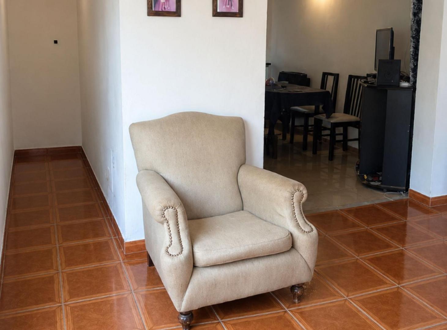 Foto de VENTA CASA 3 DORMITORIOS COCHERAS QUINCHO CAMPANA, imagen 2