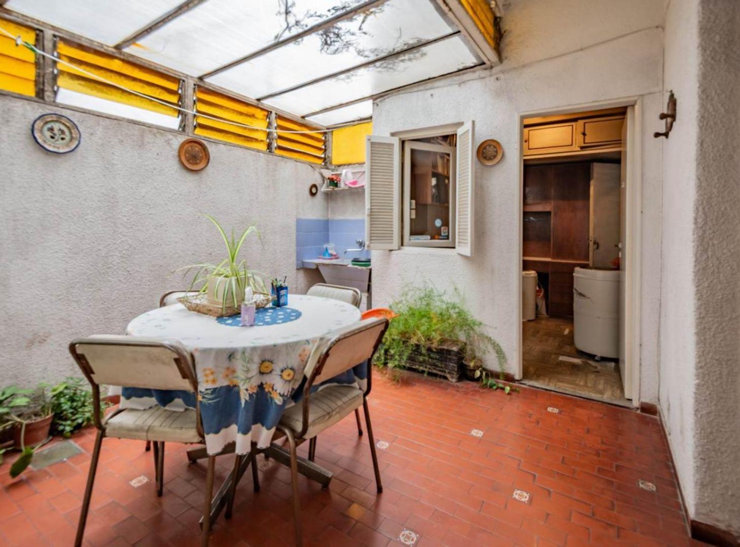 Foto de VENTA PH 3AMB CON DEP. EN CABALLITO A RECICLAR, imagen 2