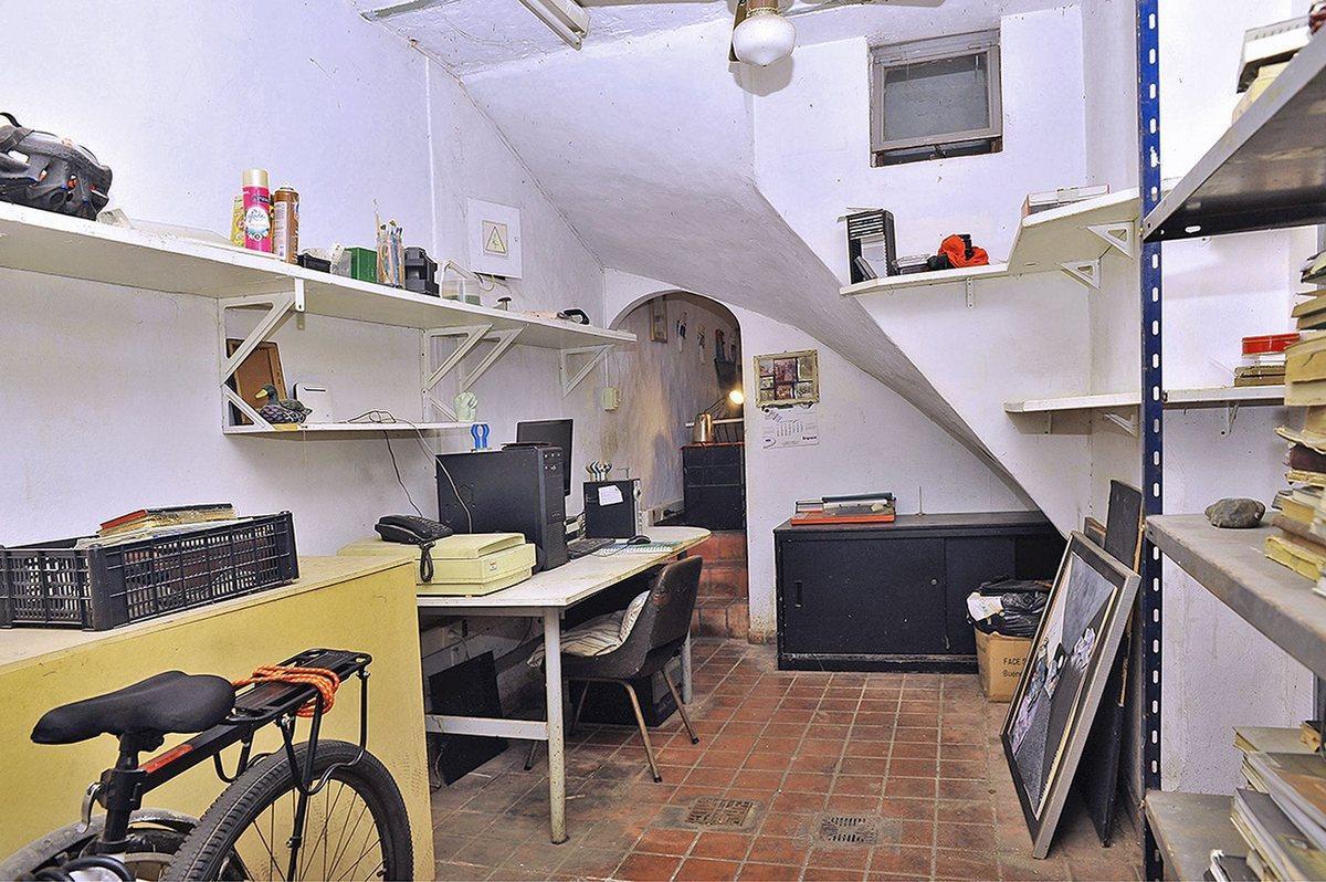 Foto de CASA 4 amb en VENTA en FLORES y terraza + ESTUDIO, imagen 4