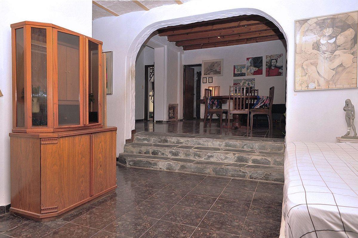 Foto de CASA 4 amb en VENTA en FLORES y terraza + ESTUDIO, imagen 5
