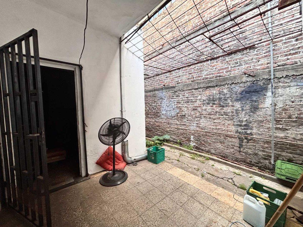 Foto de Casa en Venta en Lomas del Mirador a refaccionar, imagen 3