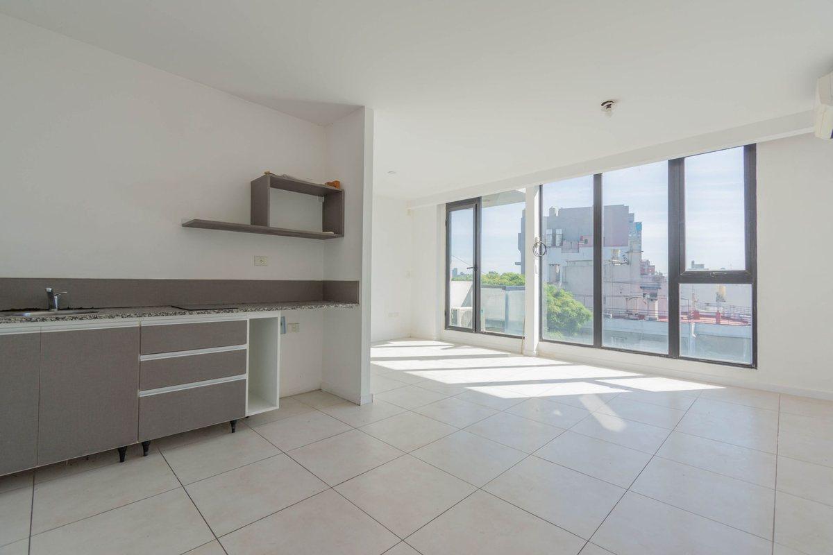Foto de MONOAMBIENTE LUMINOSO EN VENTA EN CHACARITA, imagen 4