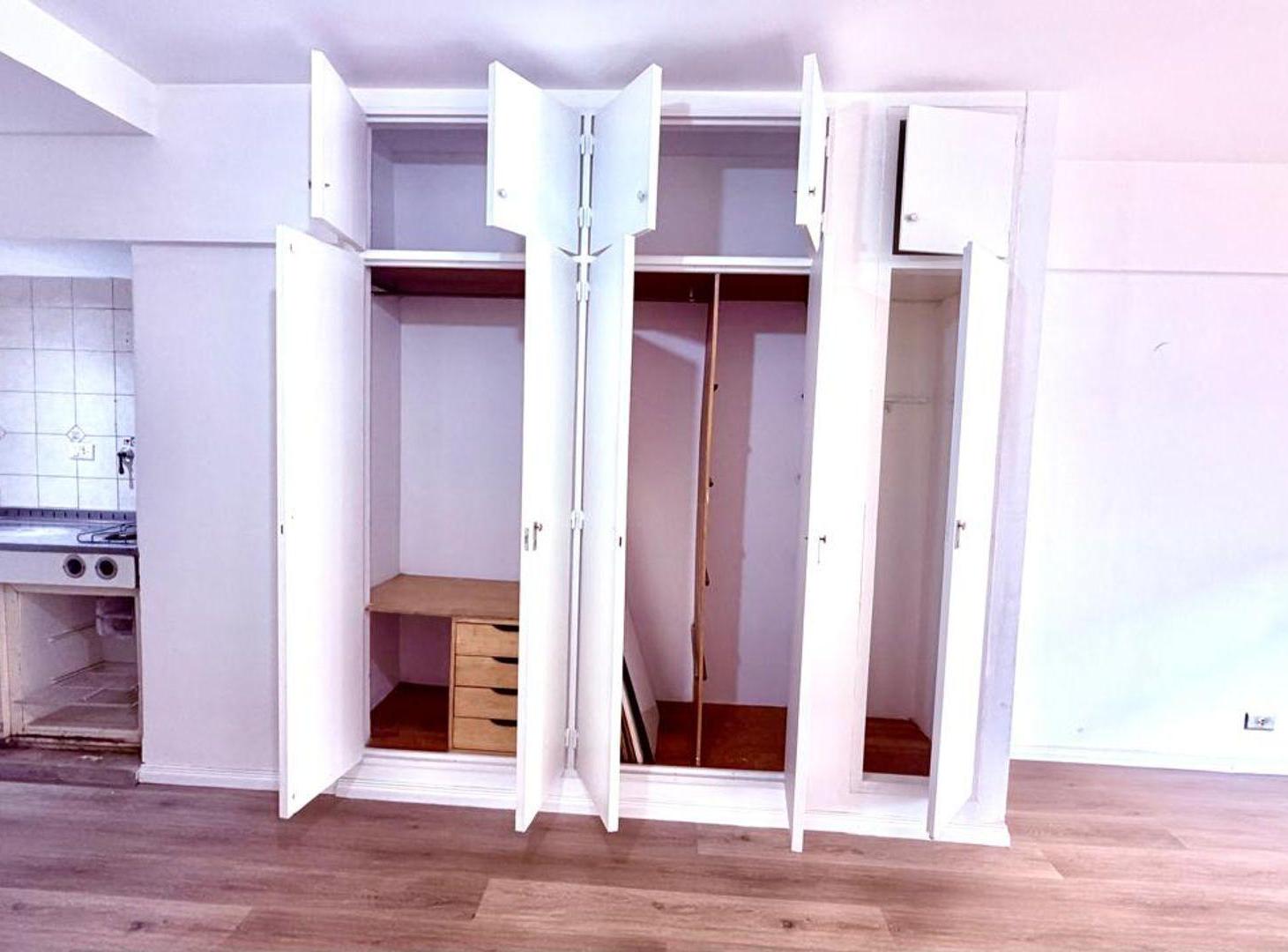 Foto de Venta Monoambiente en Retiro piso 9 sobre Juncal, imagen 2