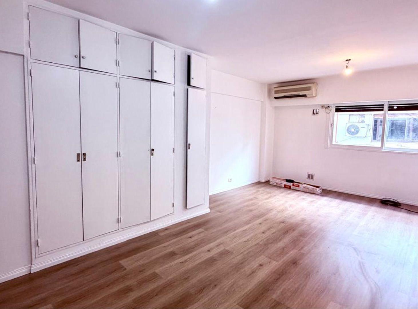 Foto de Venta Monoambiente en Retiro piso 9 sobre Juncal, imagen 3
