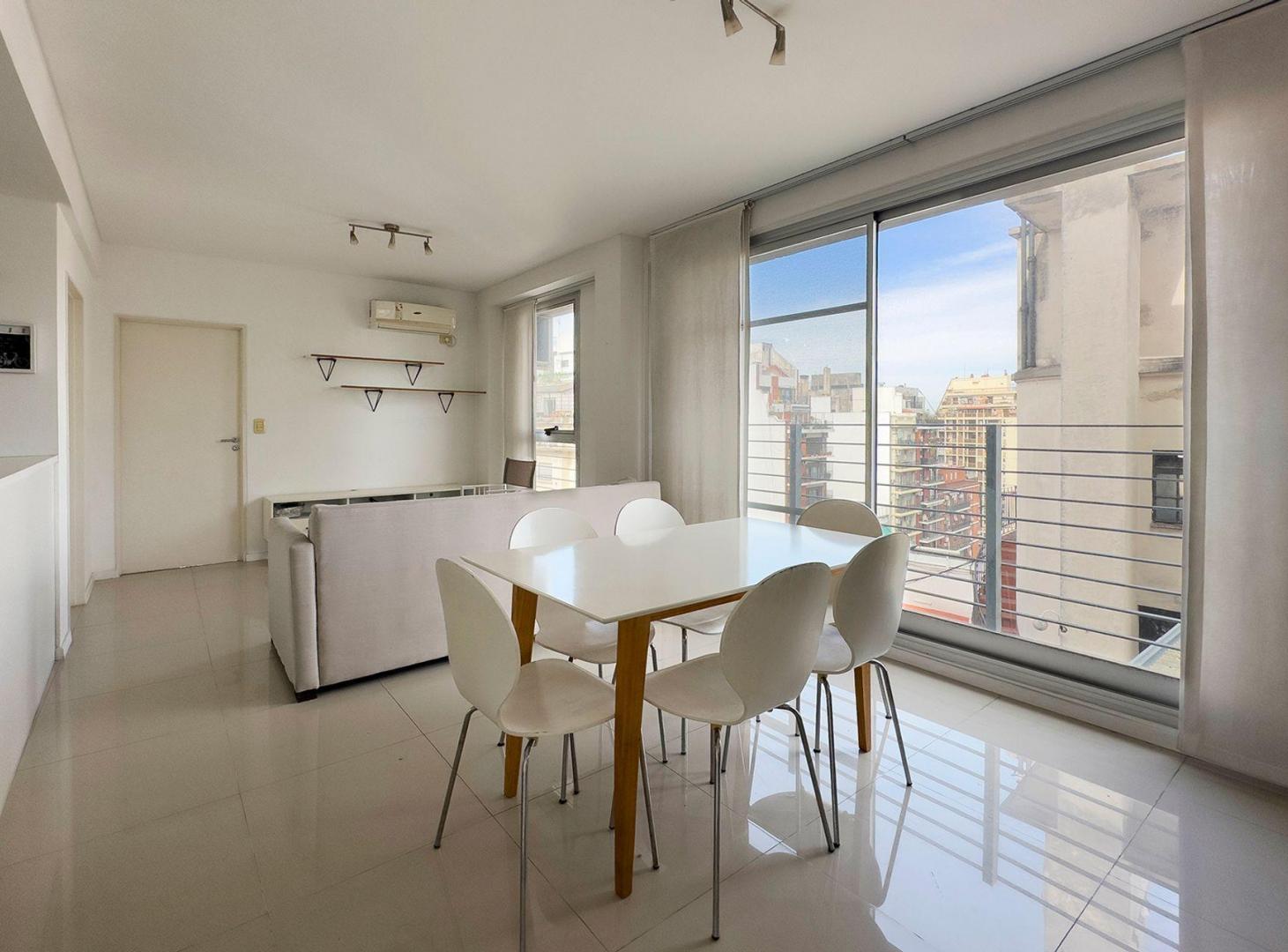 Foto de VENTA 2 AMBIENTES BARRIO NORTE LUMINOSO PISO 13, imagen 1