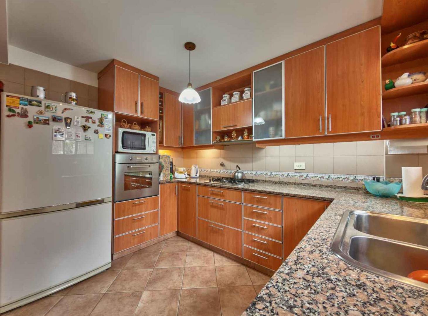 Foto de Venta triplex 6 amb, jardin y coch, Villa Urquiza, imagen 5