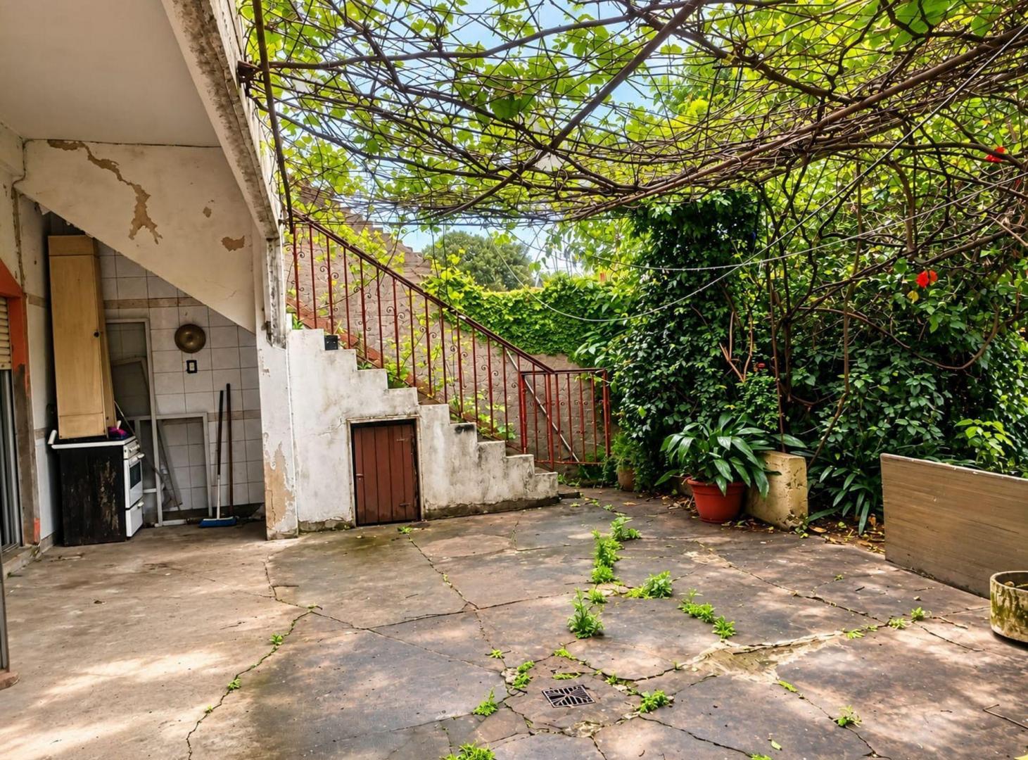 Foto de Venta Casa 3 Amb. con 2 Locales Patio terraza, imagen 3