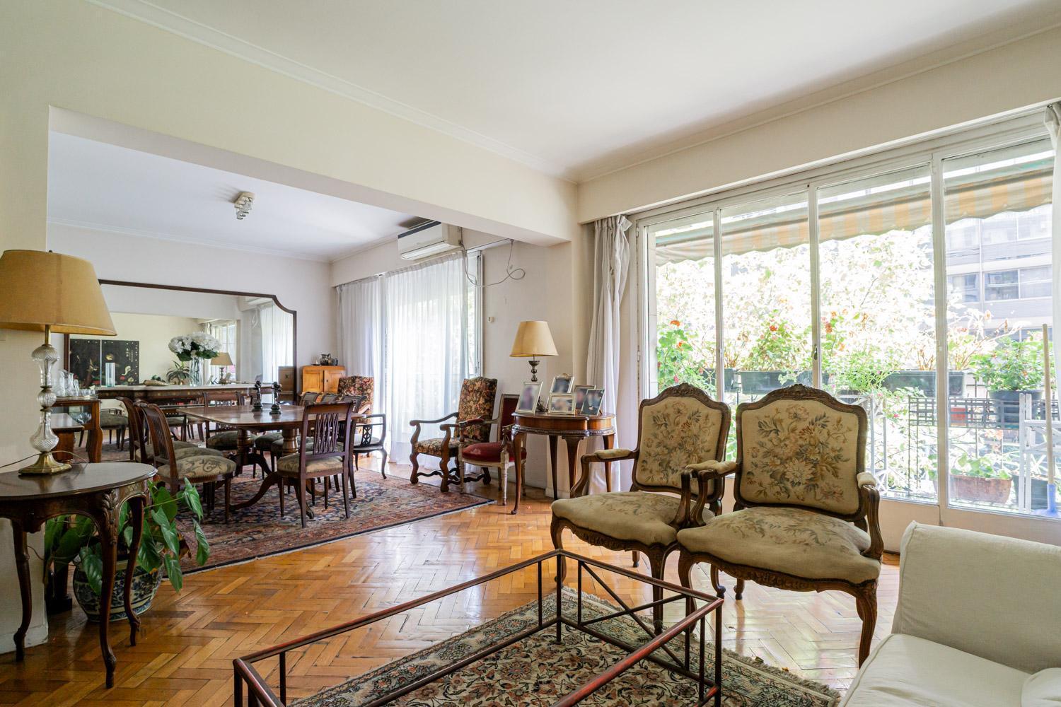 Venta depto 4 amb con dependencia Barrancas de Belgrano. opcion alquiler de cochera!