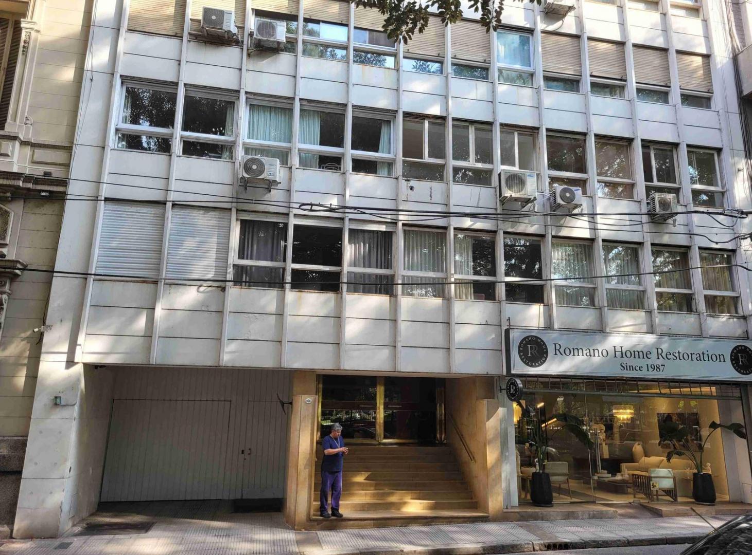 Venta. Departamento 3 ambientes. Barrio Norte.