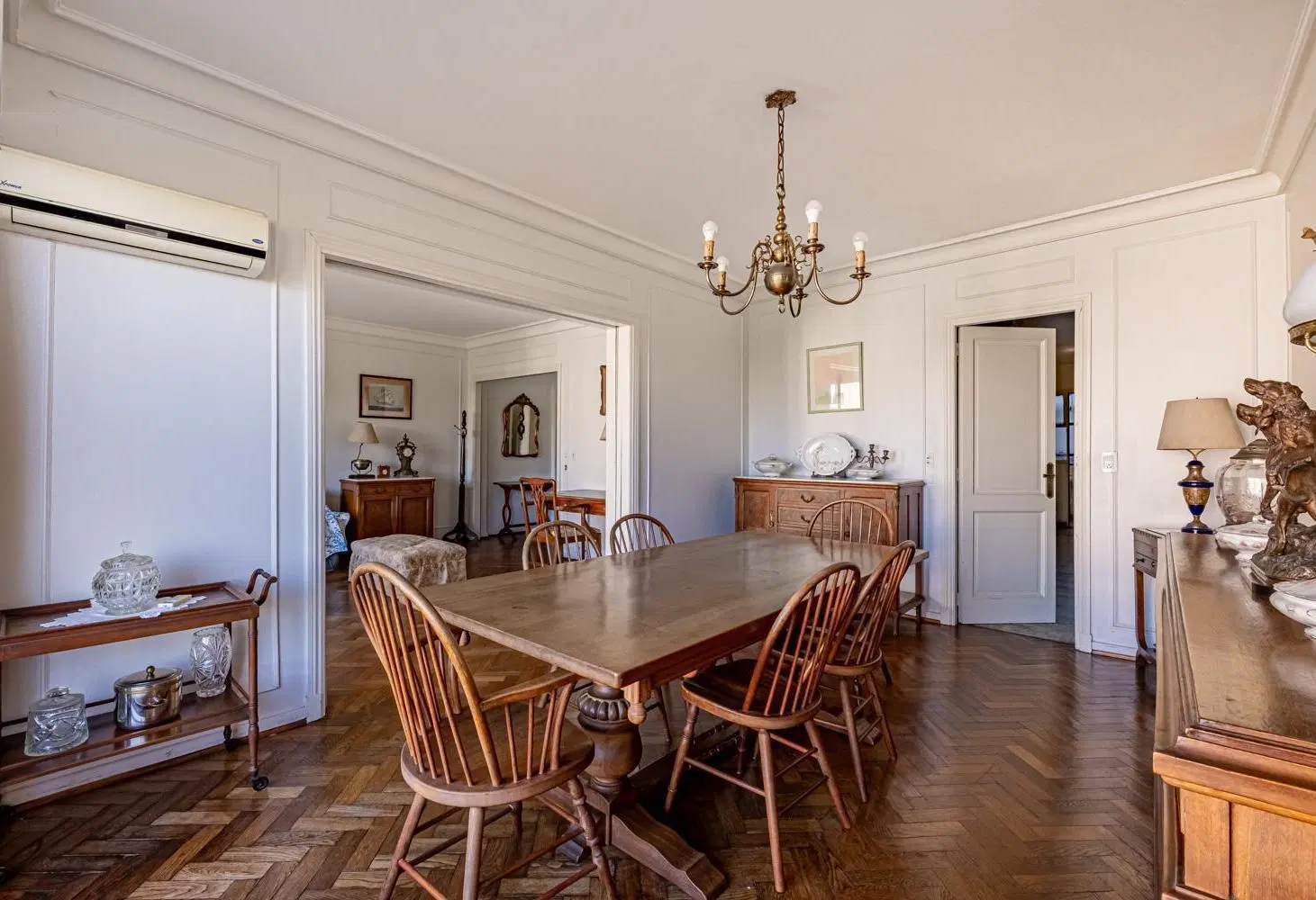 Venta piso de 4 ambientes con cochera en plaza Vicente Lopez Recoleta 5