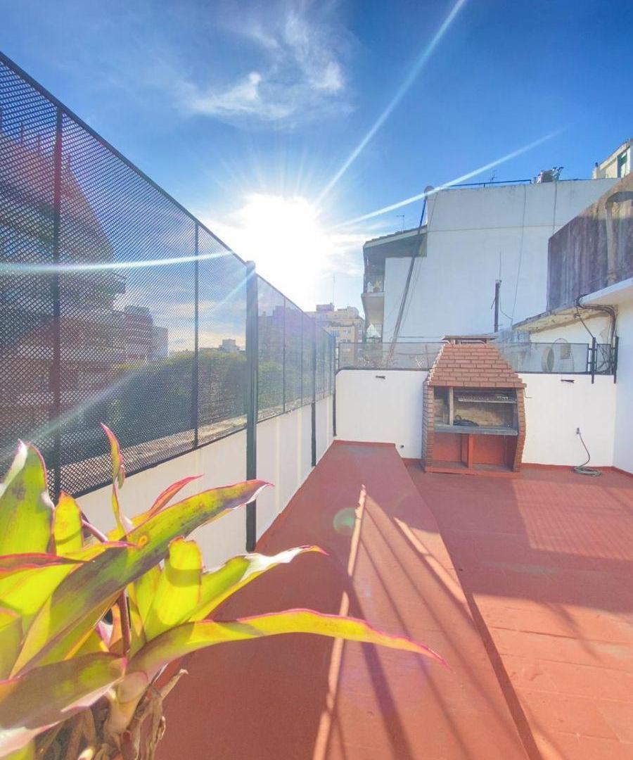 SEMIPISO SEÑORIAL- TERRAZA PROPIA INTIMA CON PARRILLA