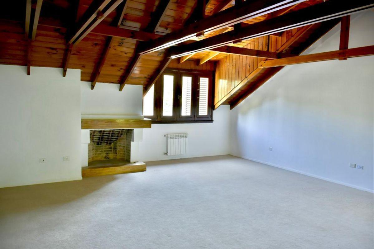 Foto de ALQUILER - Señorial Casa Moderna, imagen 1