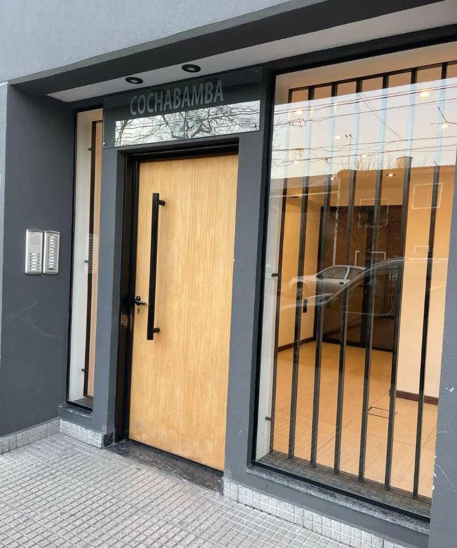 PROPIEDAD CON RENTA OPORTUNIDAD - IMPECABLE 3