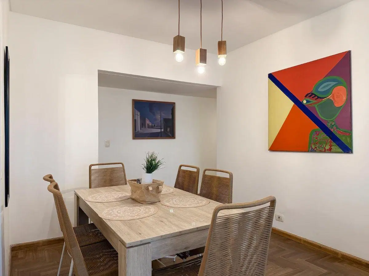 Excelente ubicación: luminoso apartamento de 3 habitaciones con balcón, seguridad y estacionamiento 3