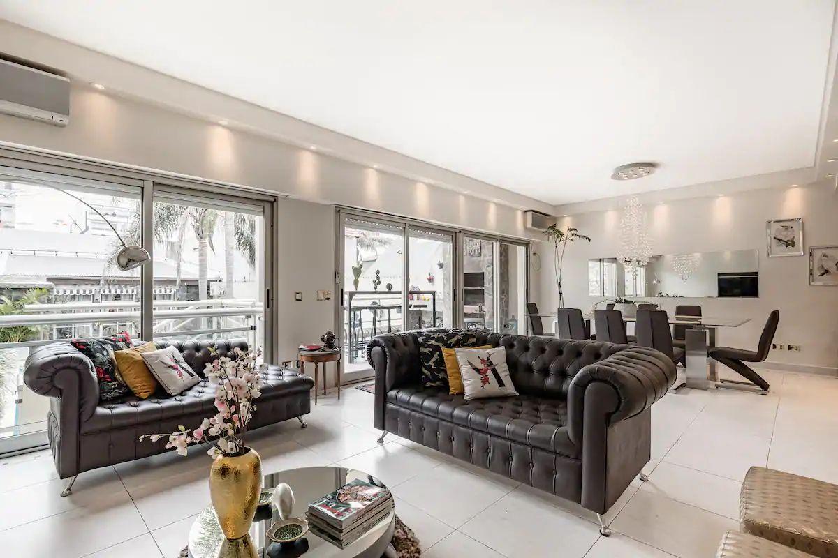 Foto de Gran Casa de 4/5 Habitaciones con Pileta y Jardín, imagen 1
