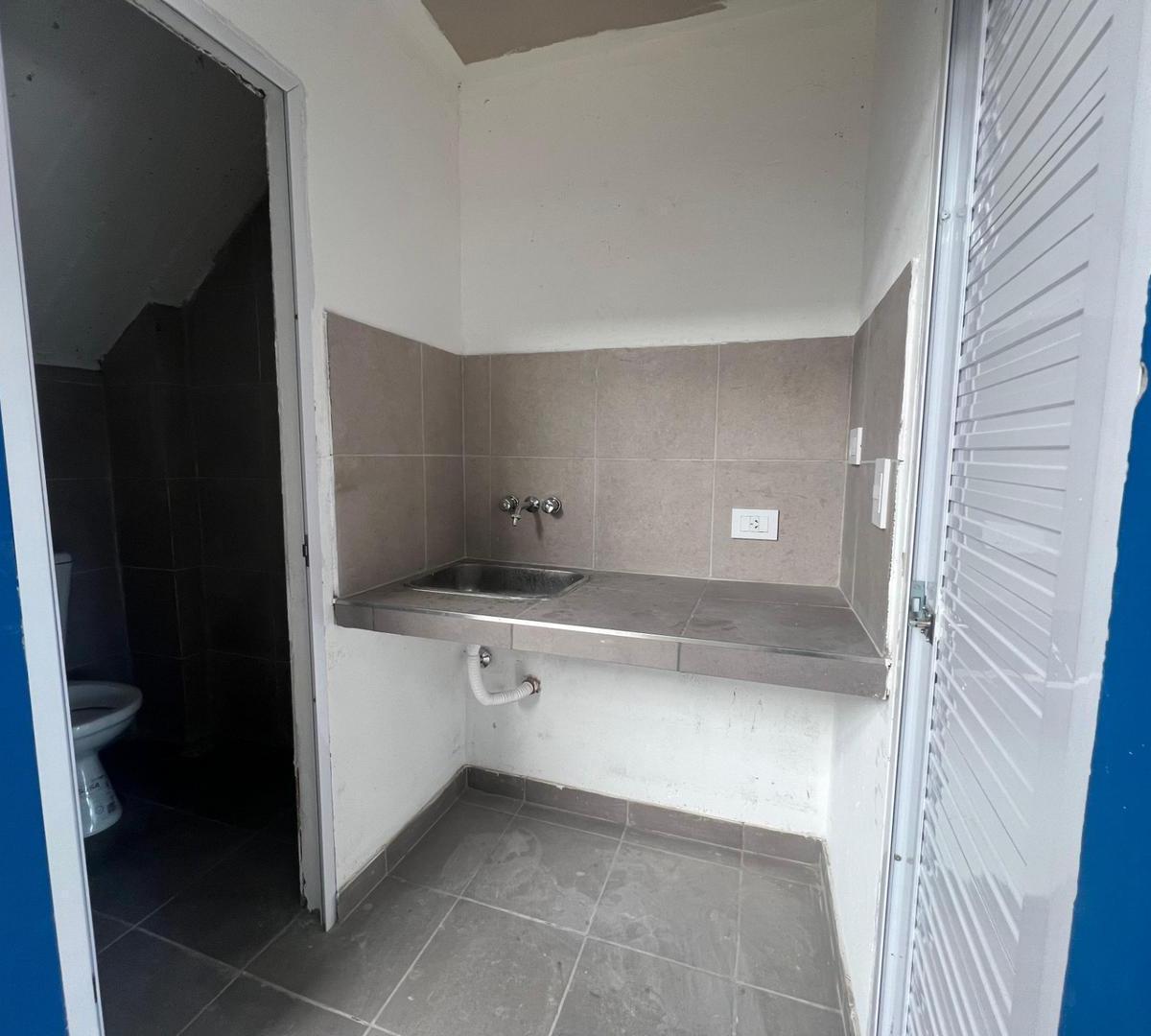 Galpon Local en Venta en Boulogne 5