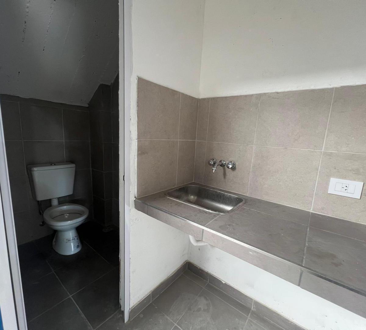 Galpon Local en Venta en Boulogne 4